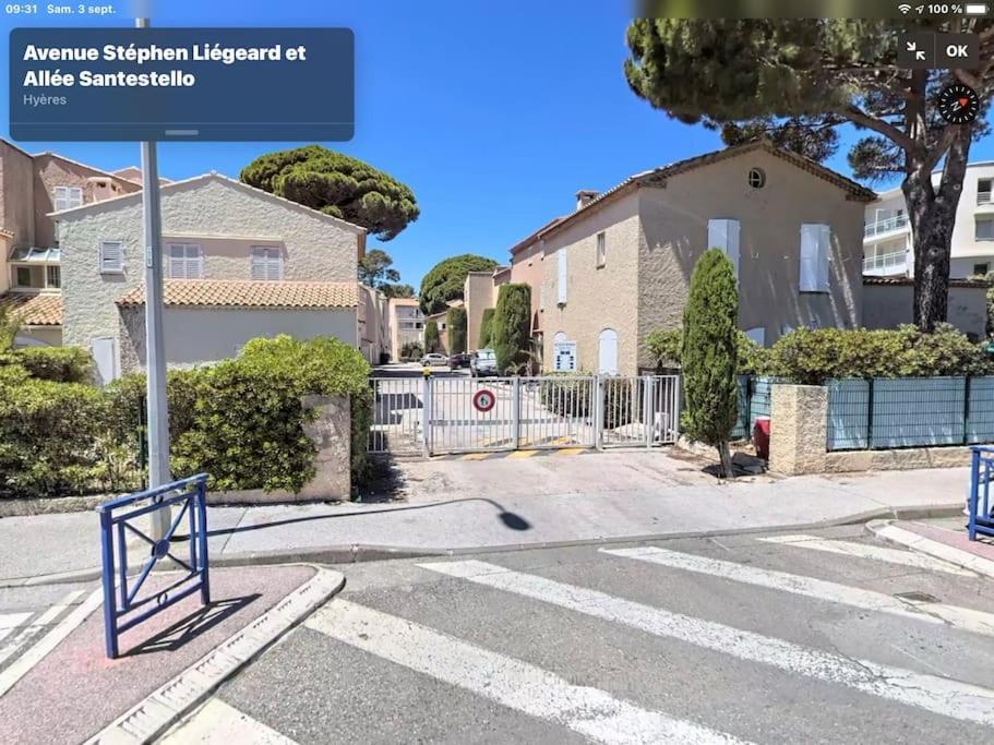 Sympathique Studio En Rez De Jardin Dans Residence Hyeres Exterior photo