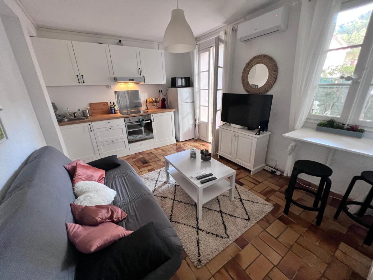 Sympathique Studio En Rez De Jardin Dans Residence Hyeres Exterior photo