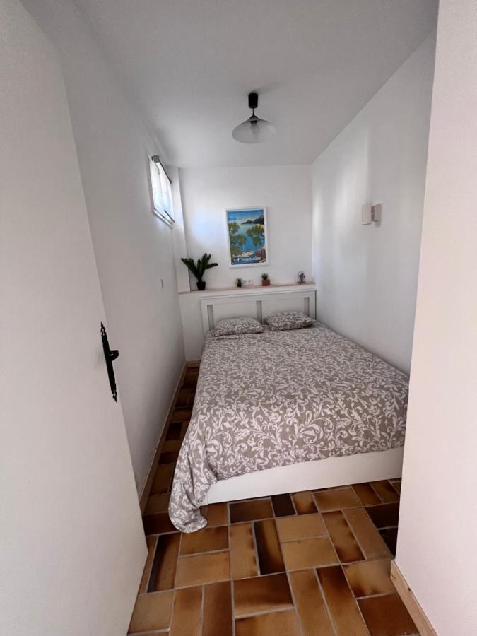Sympathique Studio En Rez De Jardin Dans Residence Hyeres Exterior photo