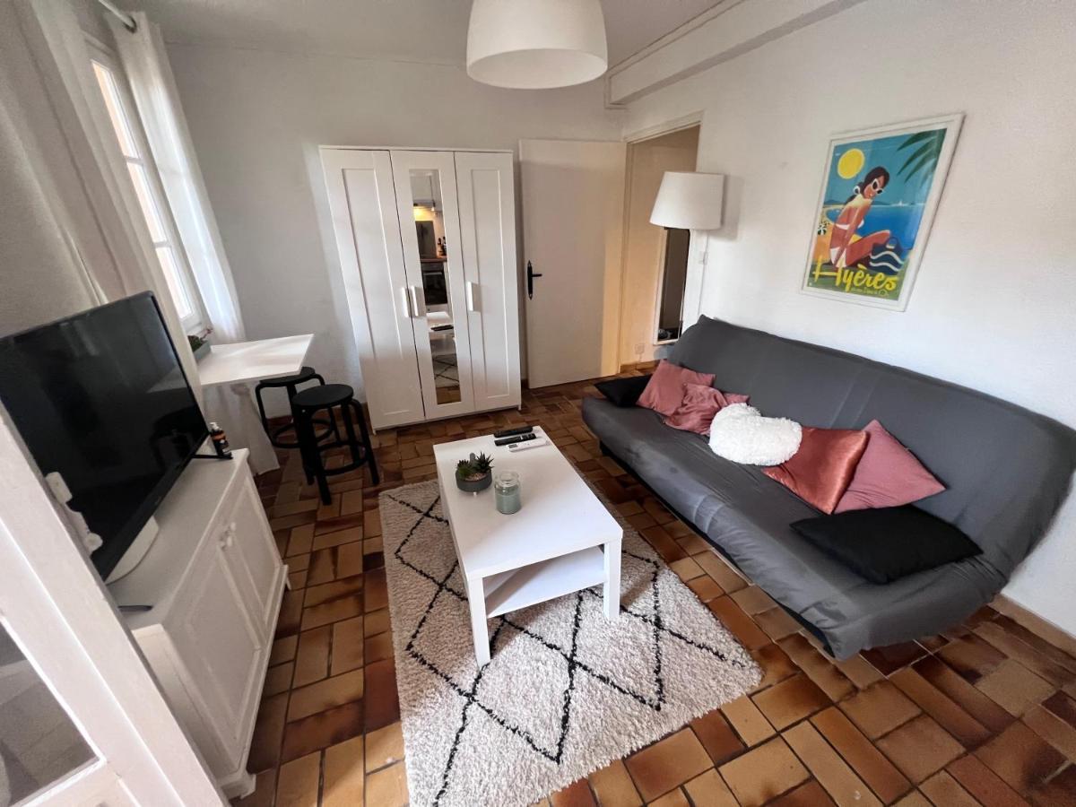 Sympathique Studio En Rez De Jardin Dans Residence Hyeres Exterior photo